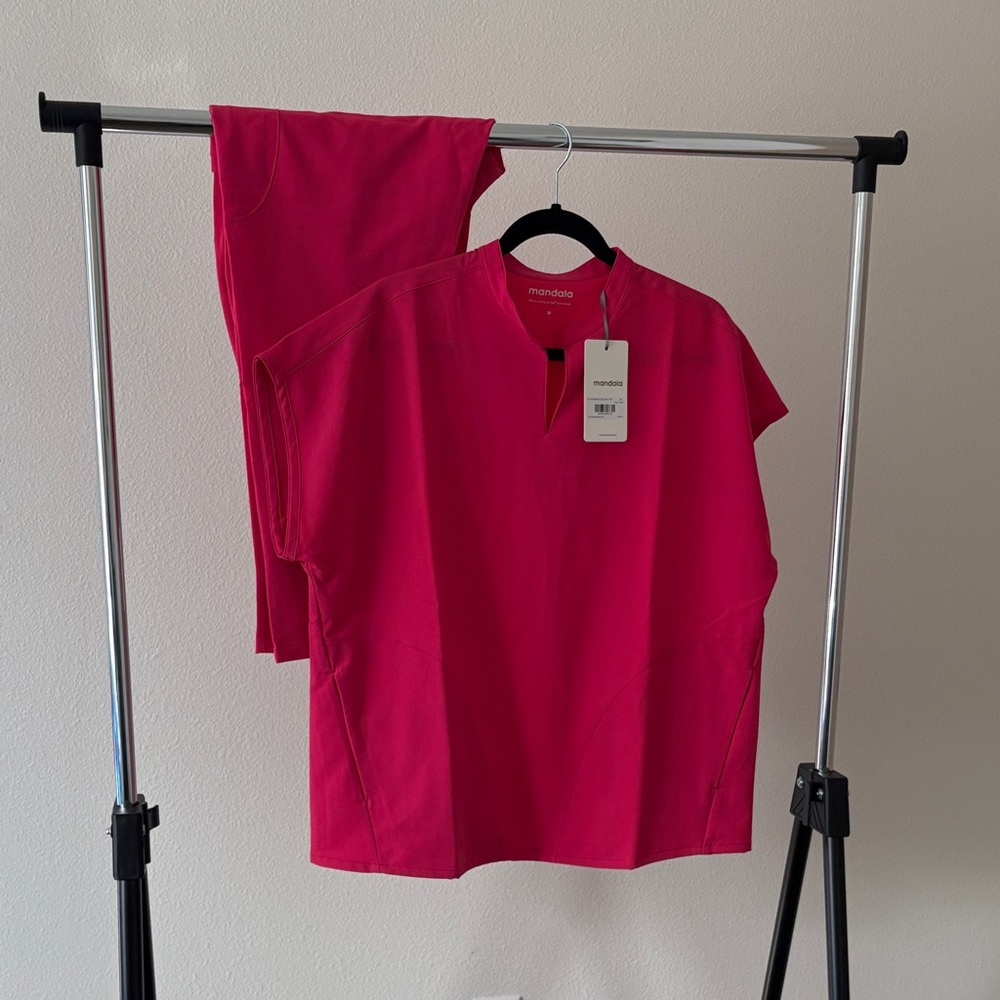 NWT Mandala Scrub Top and Pants Set